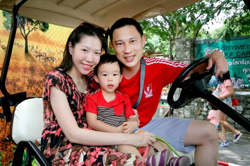 Thai family on Chiang Mai Zoo golf cart