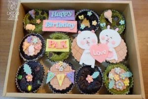 Chocco Junn Chiang Mai birthday cupcakes