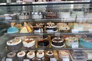 Nuan Bakery birthday cakes