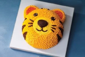 S&P Chiang Mai tiger birthday cake